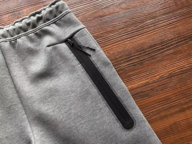 PANTALON NIKE TECH FLEECE x GRIS LOUP