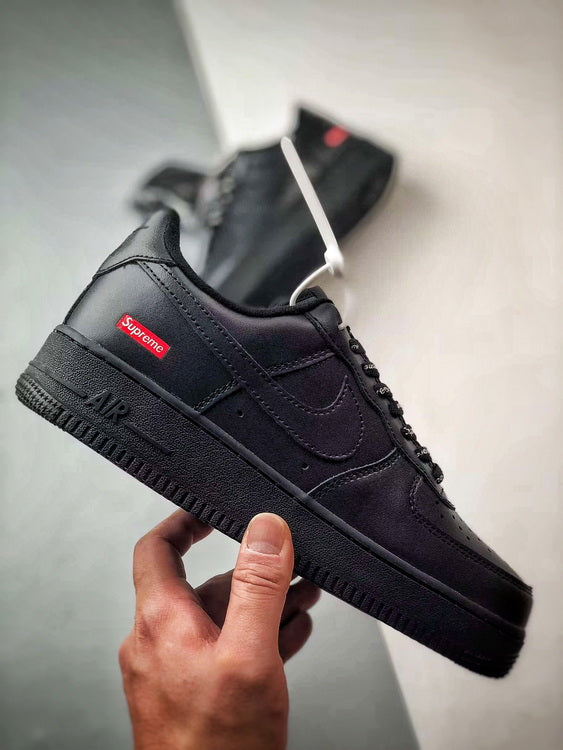 Nike Air Force 1 Low SUPREME BLACK