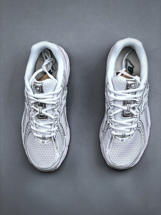 New Balance 740