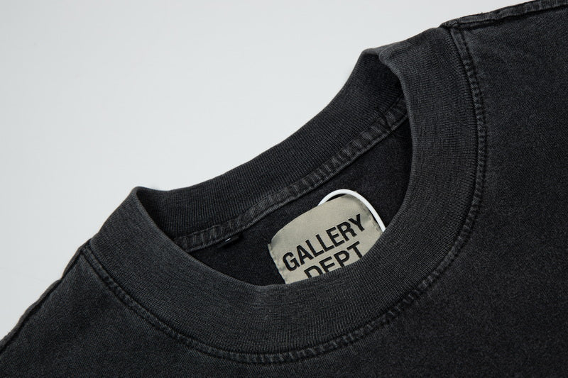 T-SHIRT NOIR DÉPARTEMENT GALERIE