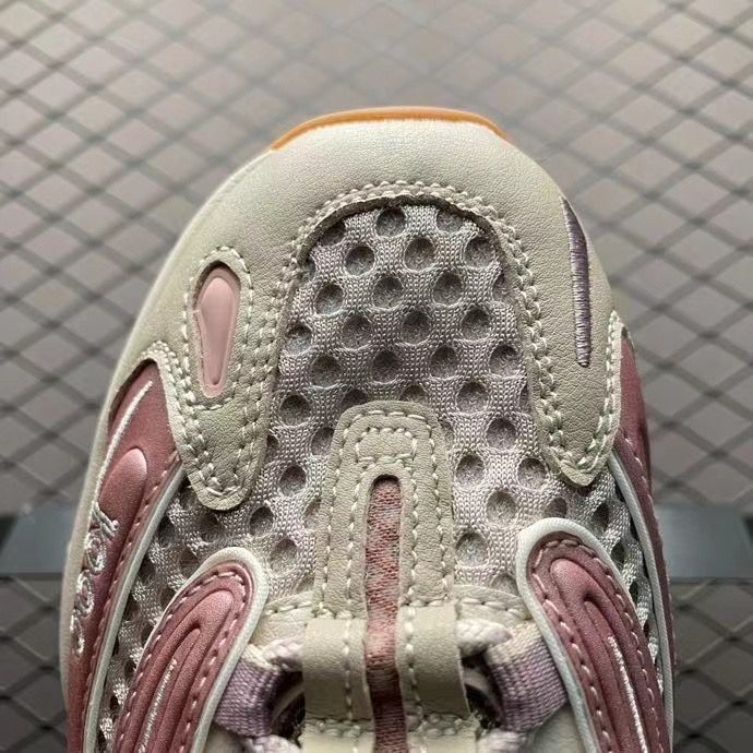 New Balance 1000JG1