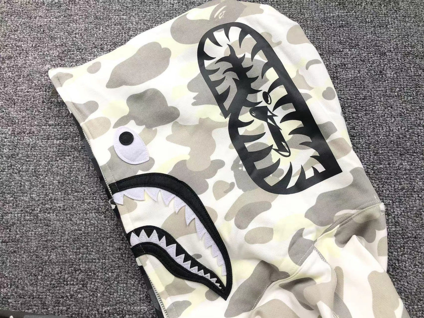 Sweat à capuche entièrement zippé BAPE CITY CAMO HALF SHARK BLANC/NOIR
