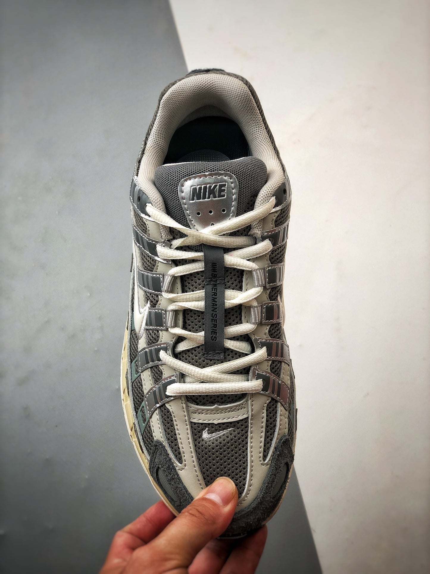 NIKE P-6000
