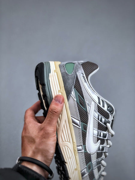 NIKE P-6000