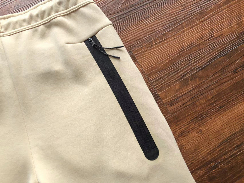 PANTALON NIKE TECH FLEECE x BEIGE