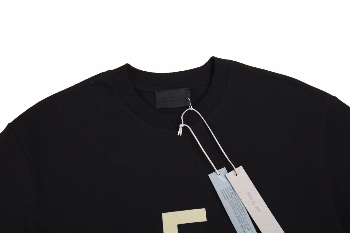 T-shirt « Fear of God » avec la lettre F (noir)