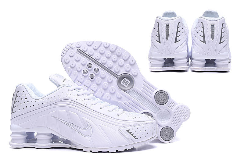 NIKE SHOX R4