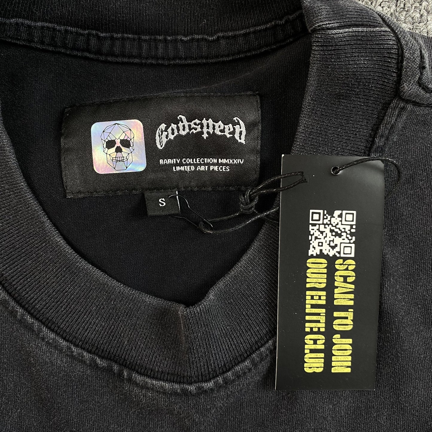 T-SHIRT GODSPEED HOLLYWEIRD NOIR DÉLAVÉ