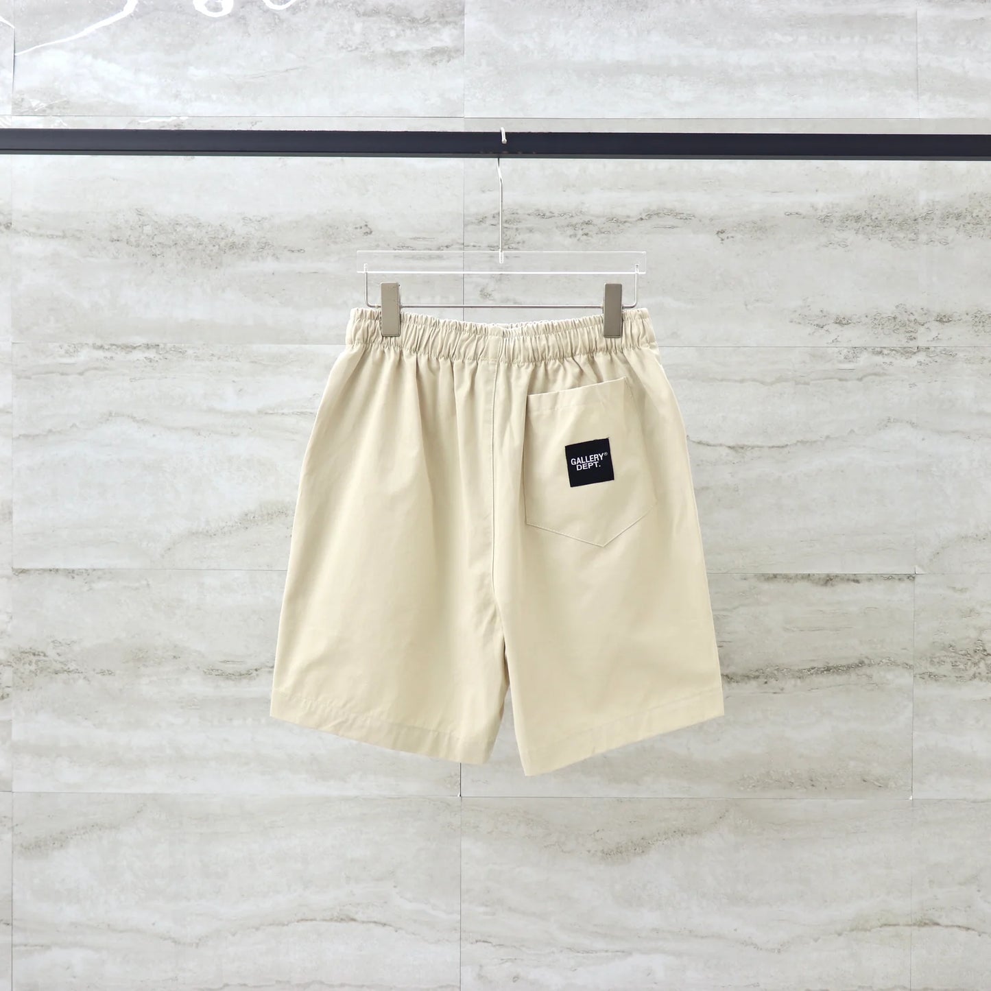 SHORT BLANC GALLERY DEPT