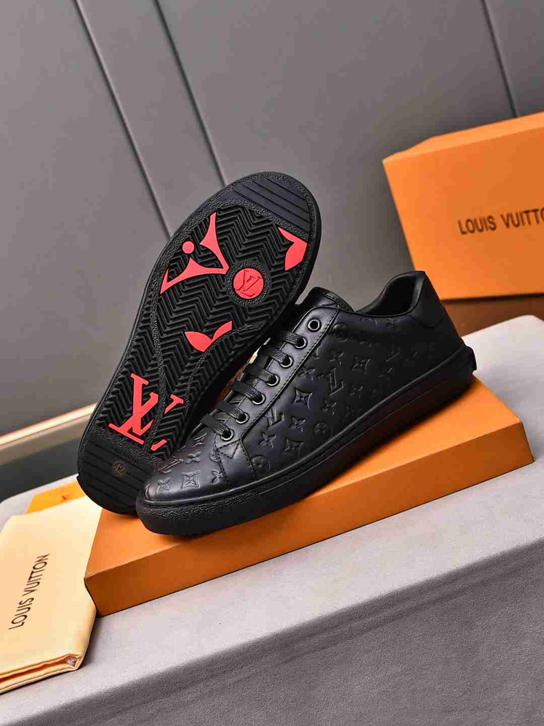 Sneaker LOUIS VUITTON Rivoli NOIR