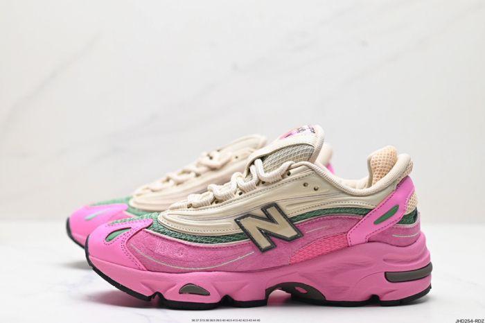 New Balance 1000MC