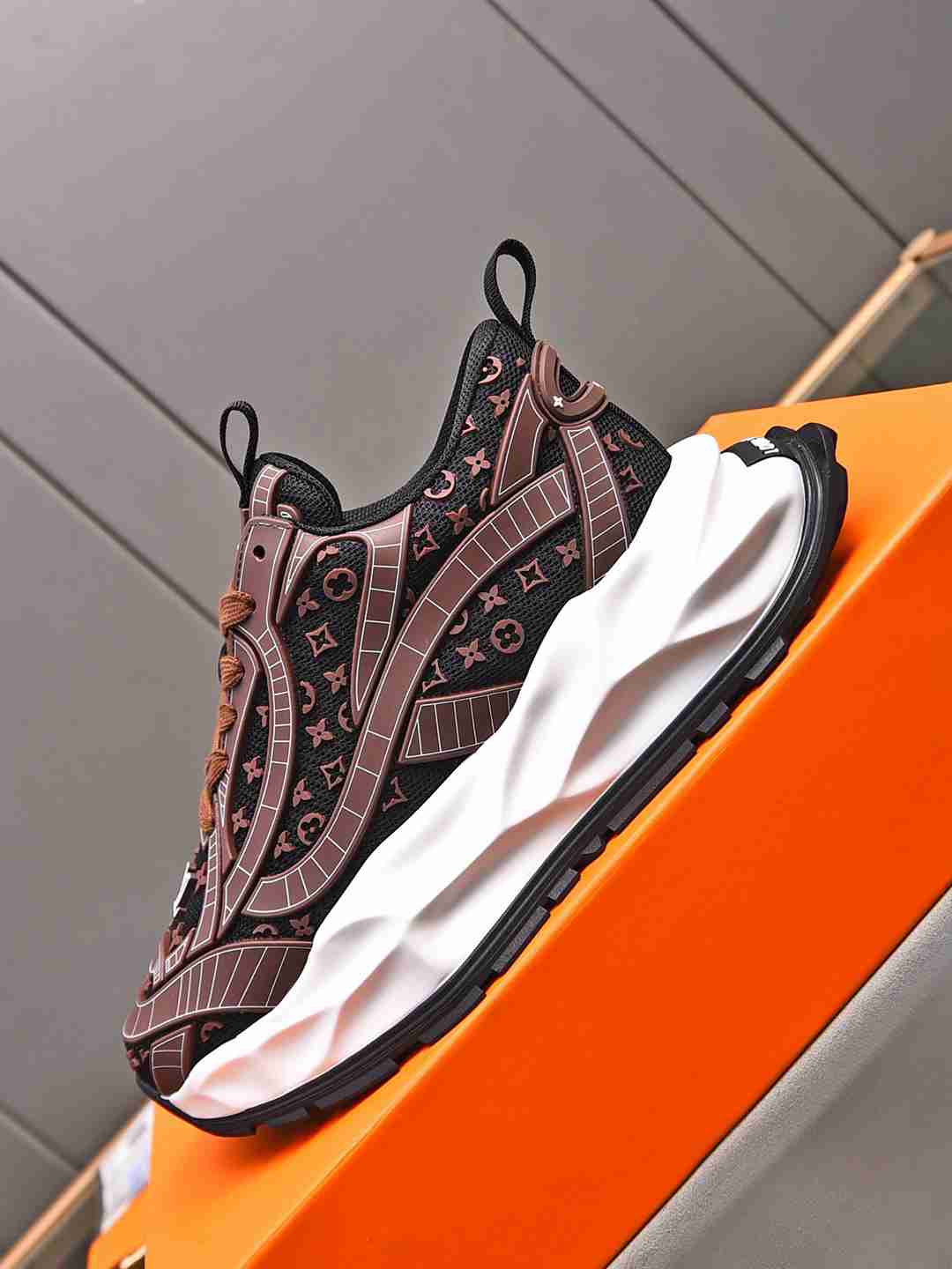 Sneaker LOUIS VUITTON MARRON