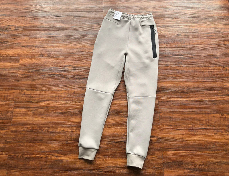 Pantalon Nike Tech Fleece x Gris olive/Pierre Enigma