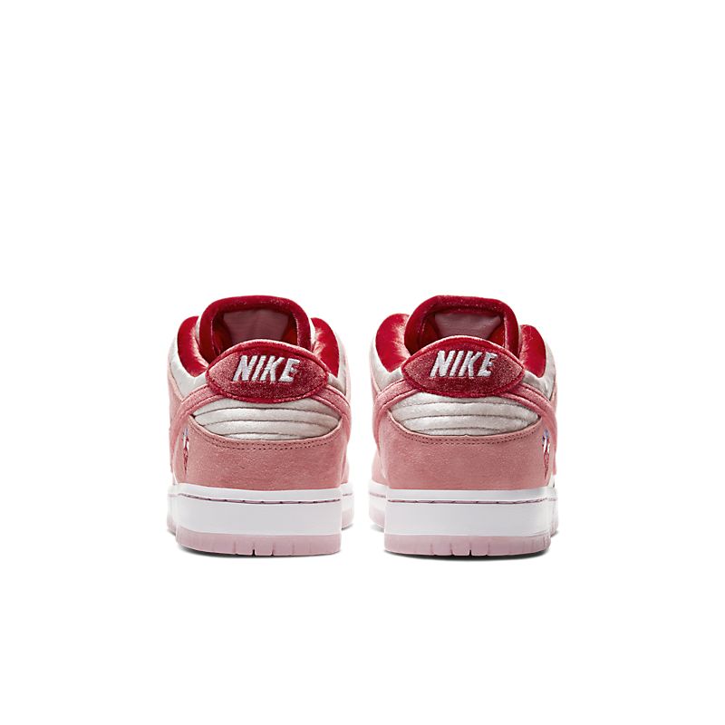 NIKE Dunk Low StrangeLove