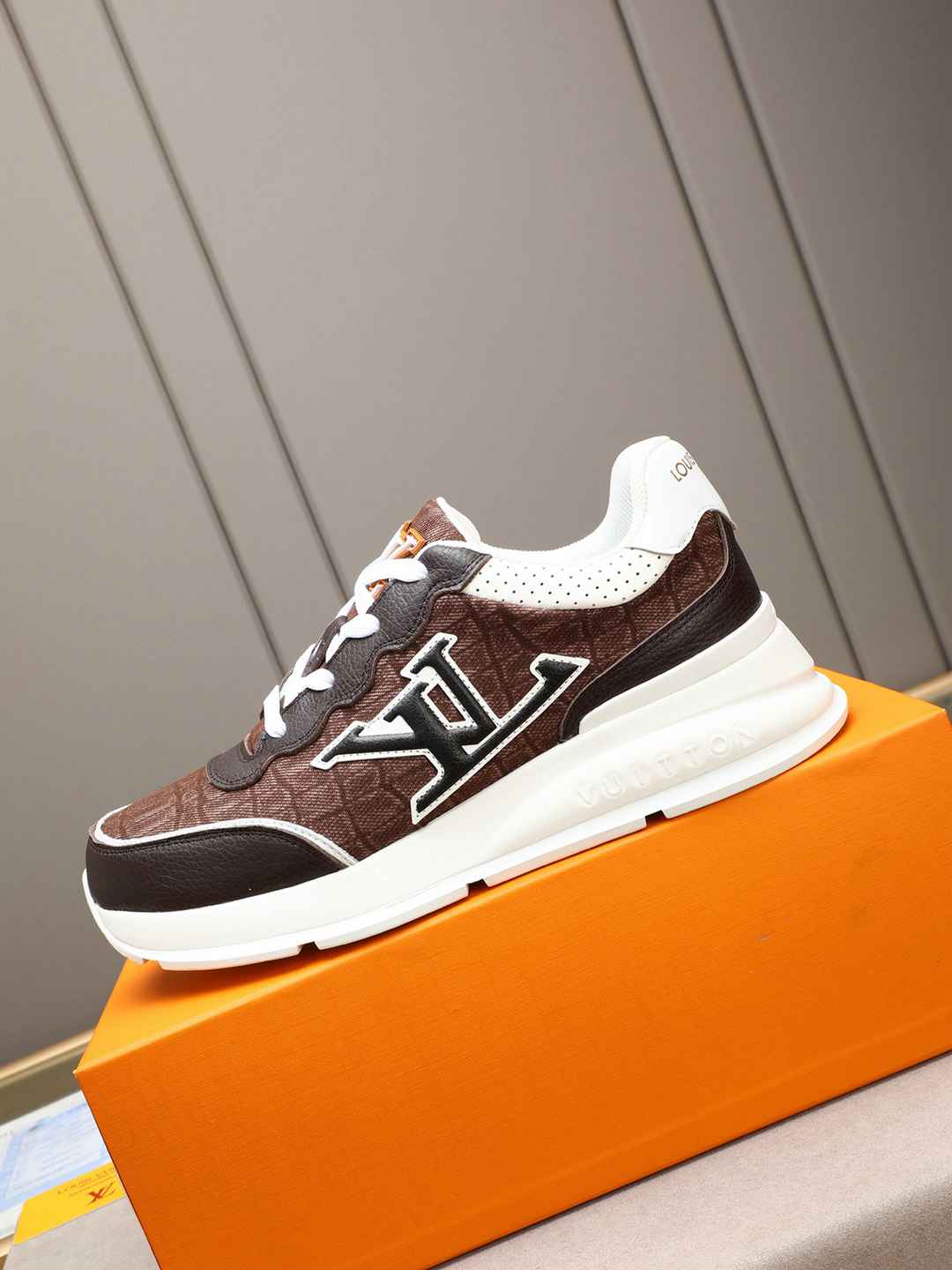 Sneaker LOUIS VUITTON MARRON CUIR SNAKE