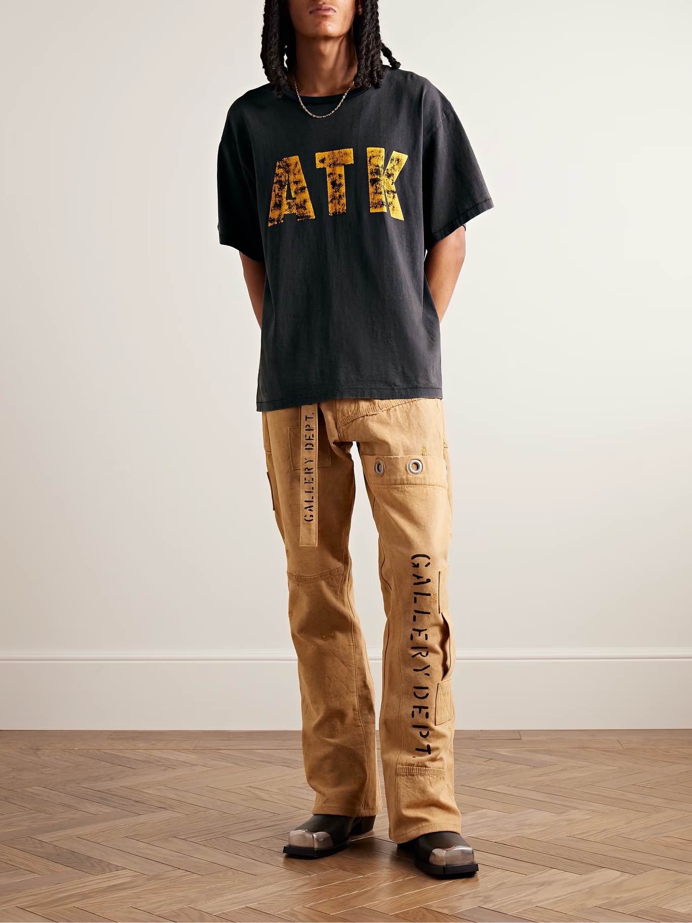 T SHIRT NOIR GALLERY DEPT DISTRESSED ATK