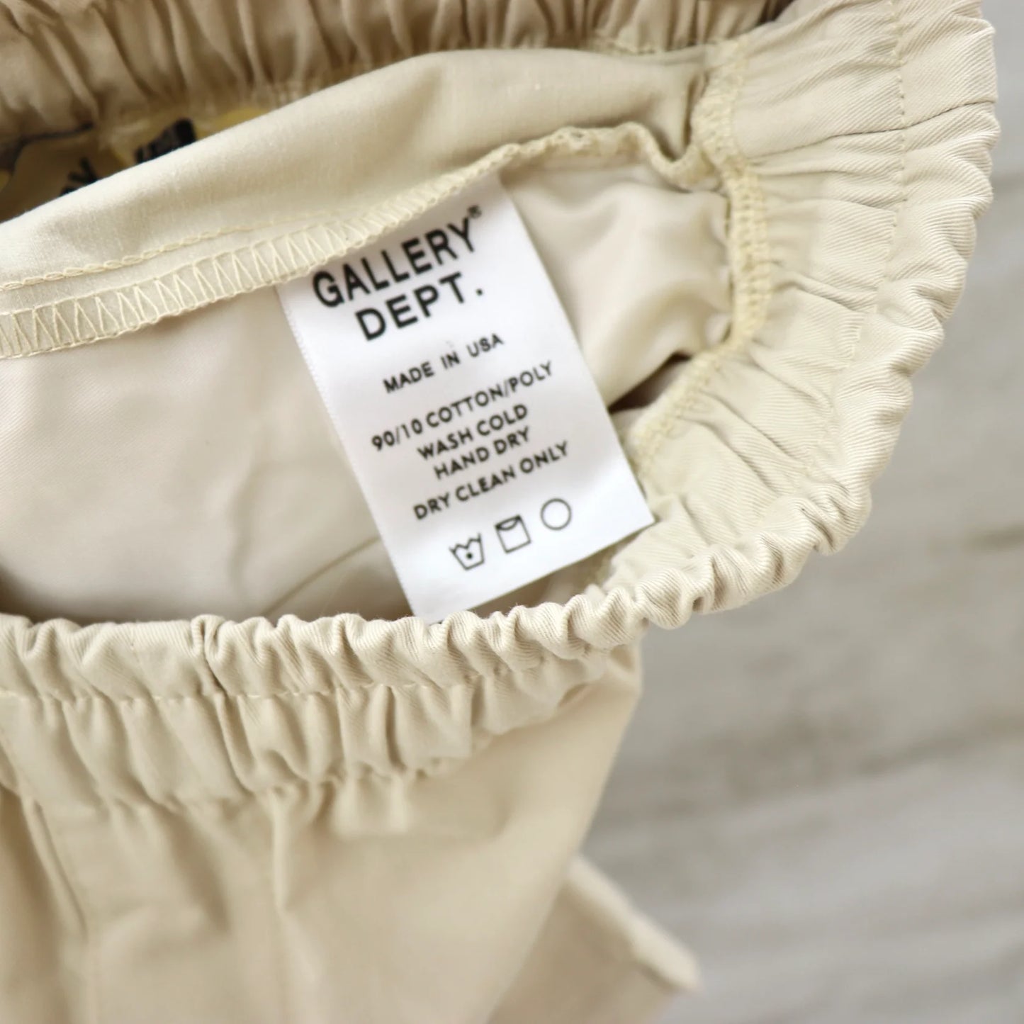 SHORT BLANC GALLERY DEPT