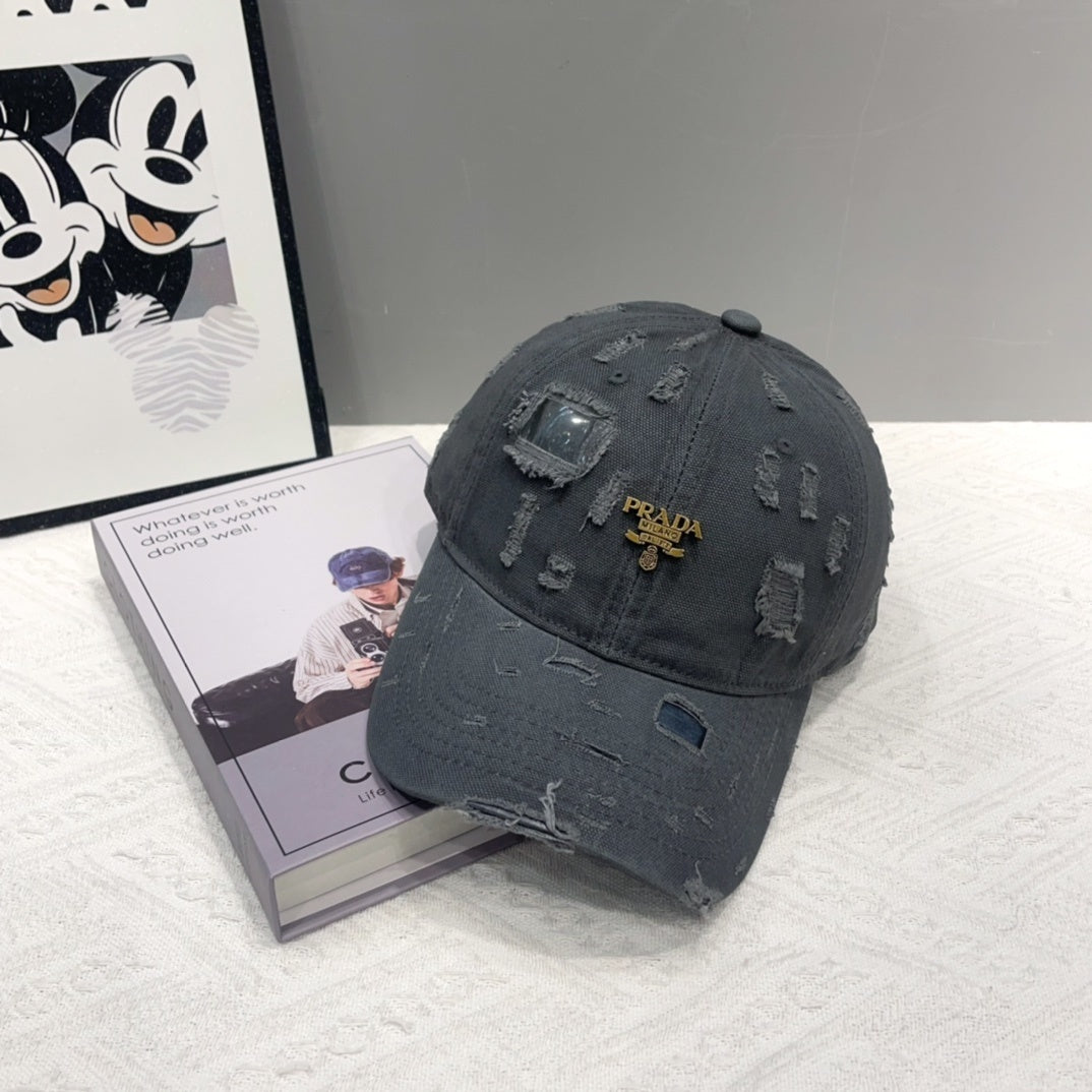 CASQUETTE PRADA