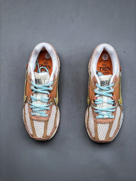 NIKE ZOOM Vomero 5