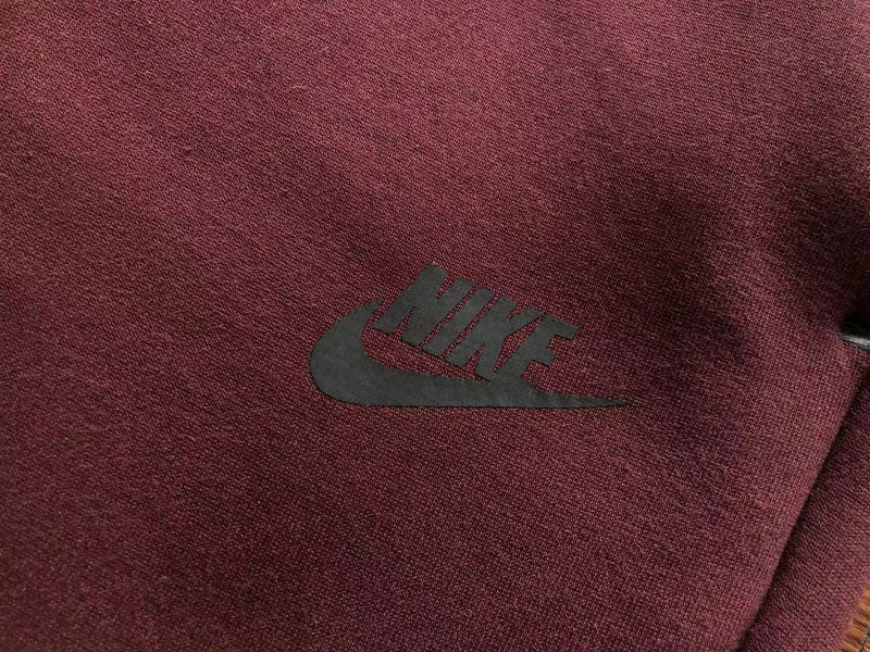 PANTALON NIKE TECH FLEECE x ROUGE BAIES/GRENADE