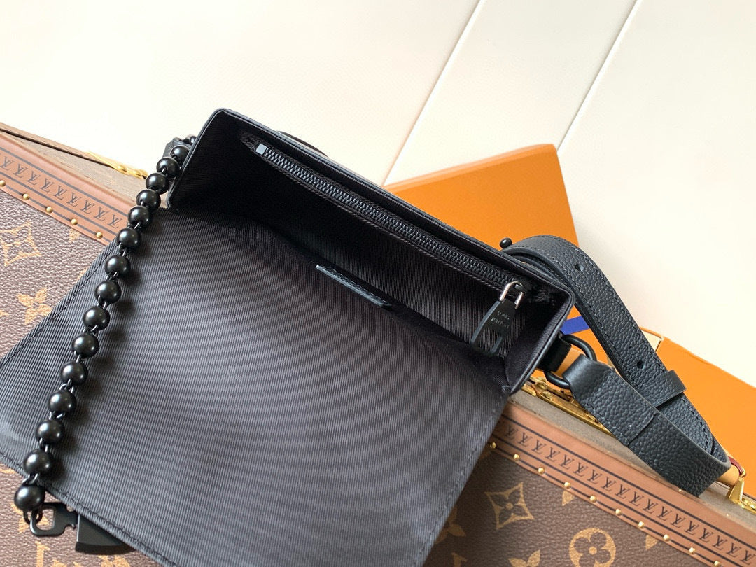 SACOCHE LOUIS VUITTON