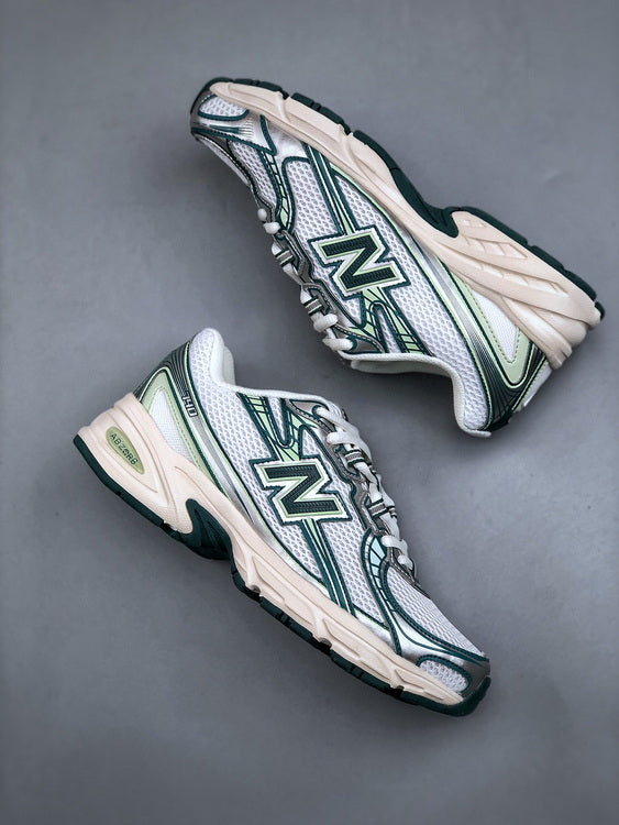 New Balance 740