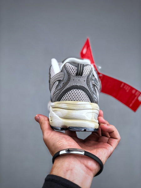 NEW BALANCE 530TG