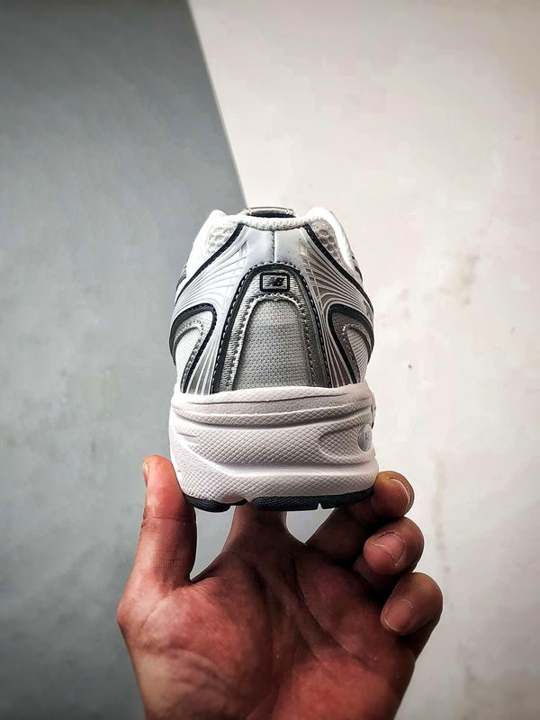 New Balance 740