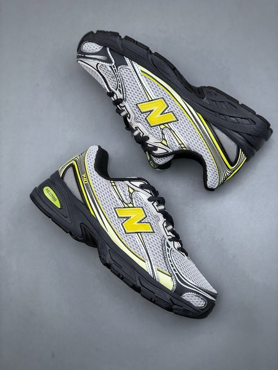 New Balance 740