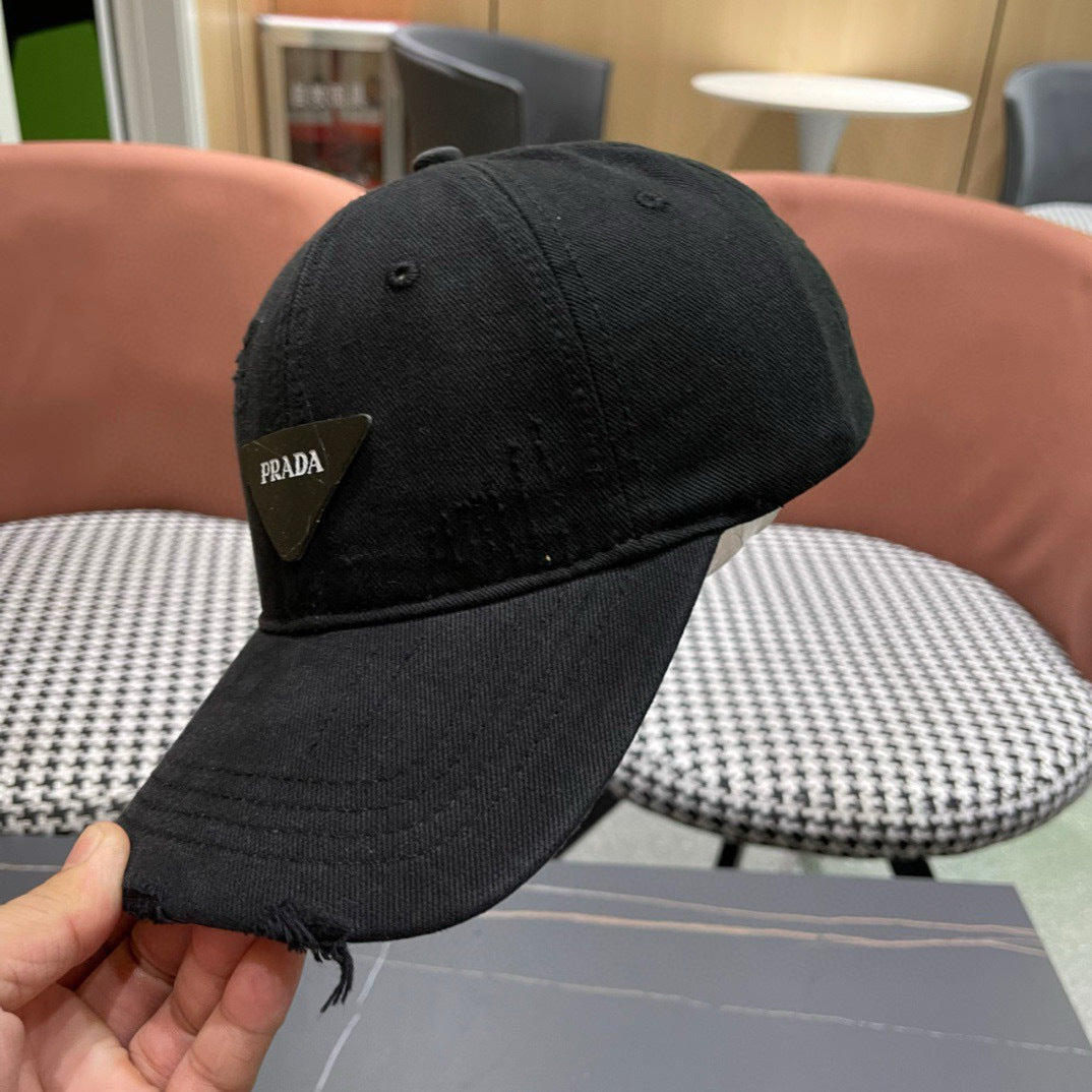 CASQUETTE PRADA