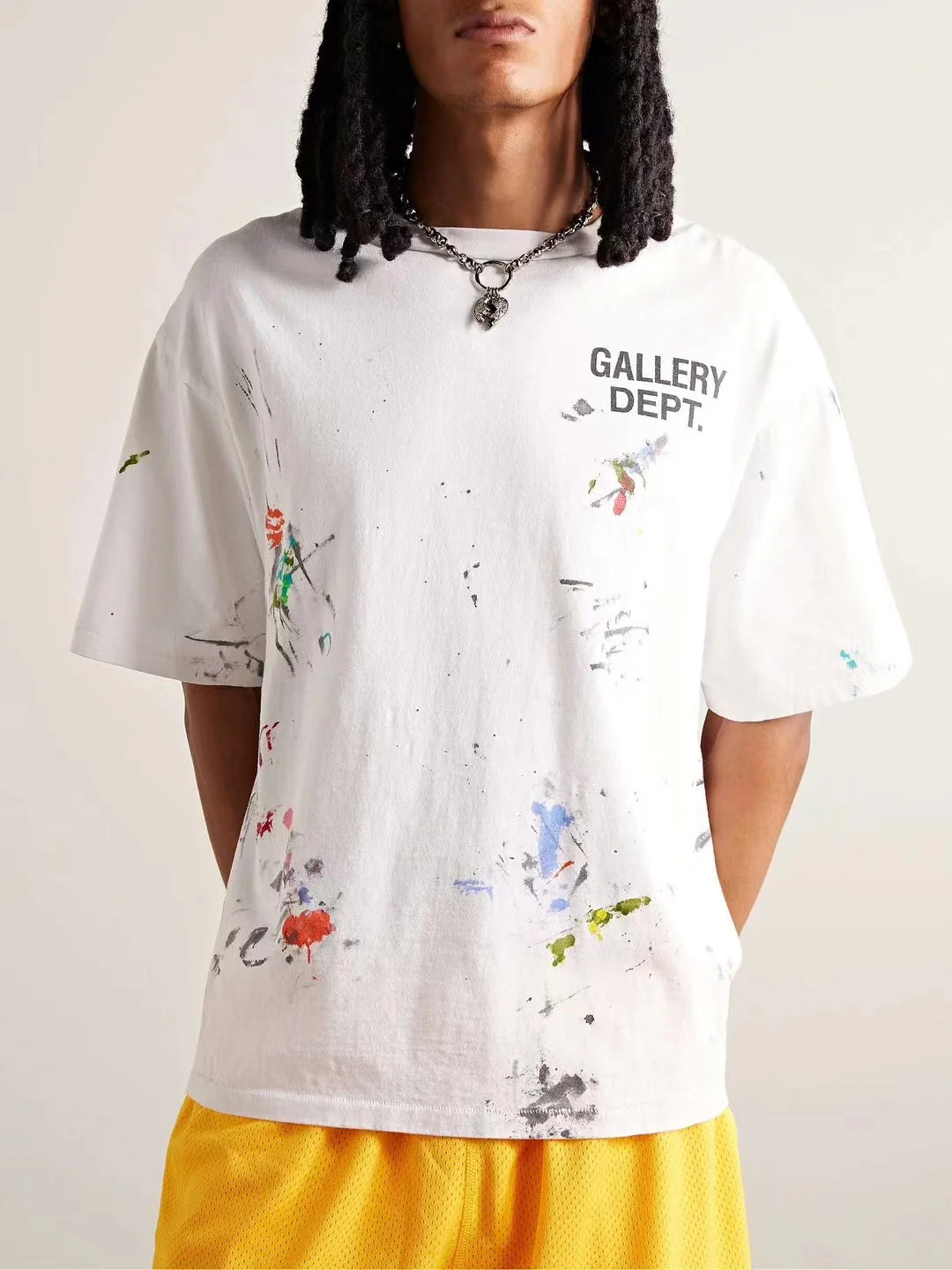 T-SHIRT BLANC SOUVENIR DE L'ATELIER DE PEINTURE DU DÉPARTEMENT GALERIE
