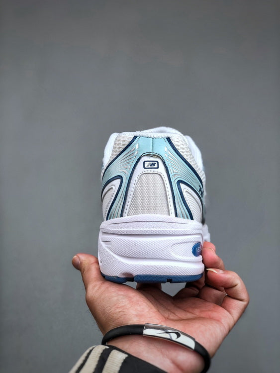 New Balance 740