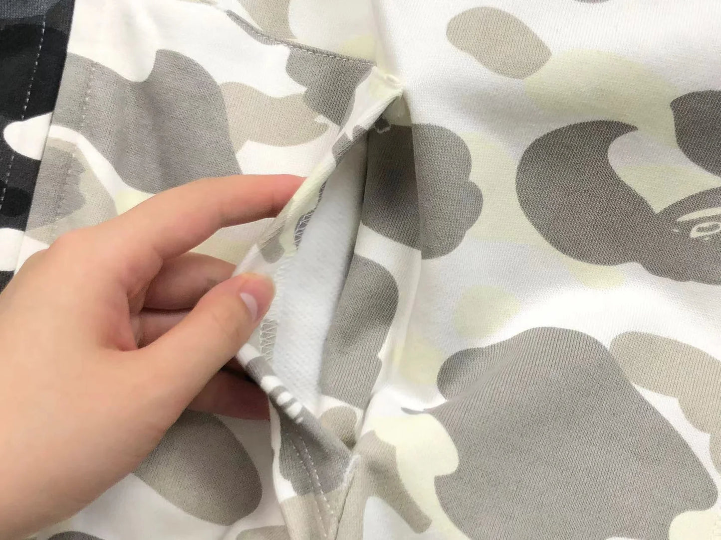 Sweat à capuche entièrement zippé BAPE CITY CAMO HALF SHARK BLANC/NOIR