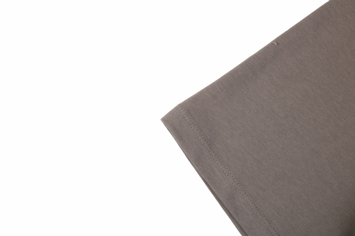 T-shirt avec logo Fear of God Essentials - Taupe