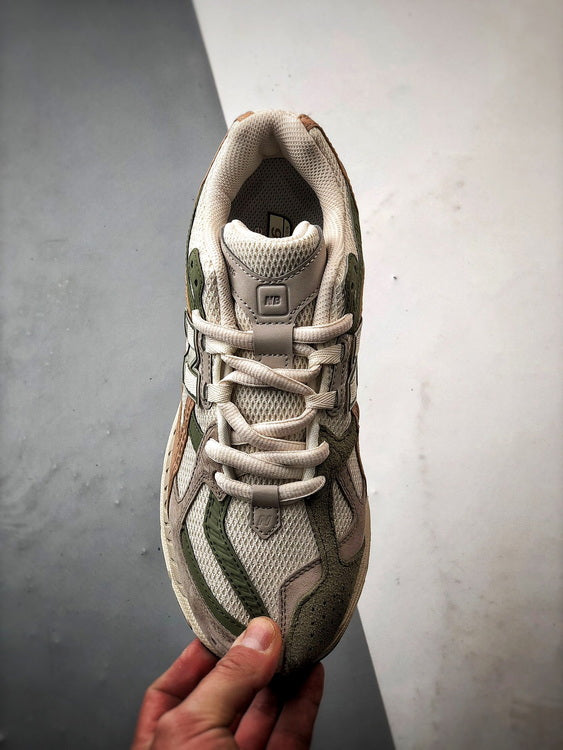 New Balance 1906U