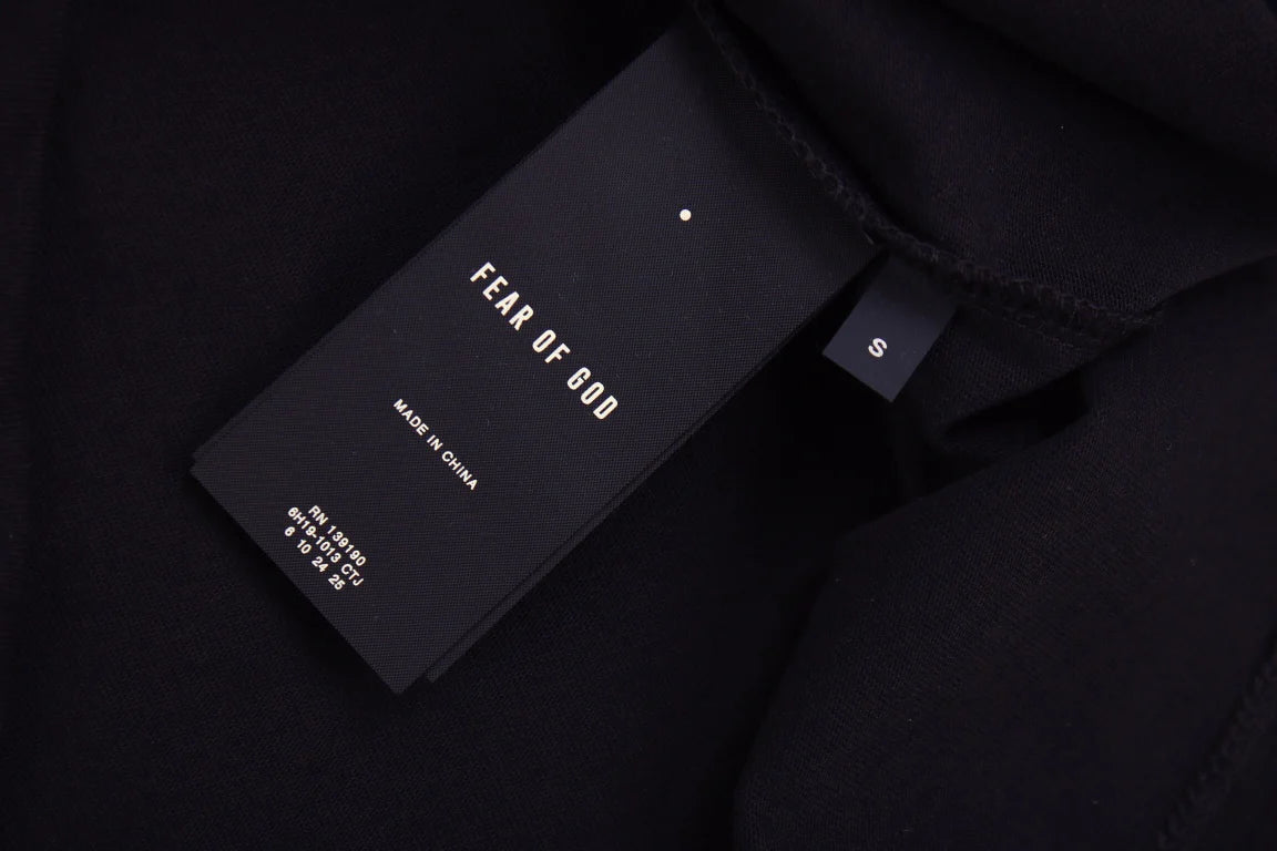 T-shirt « Fear of God » avec la lettre F (noir)