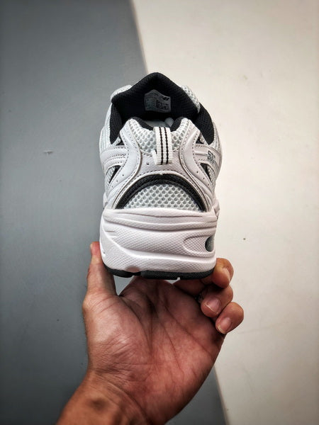 NEW BALANCE 530EWB
