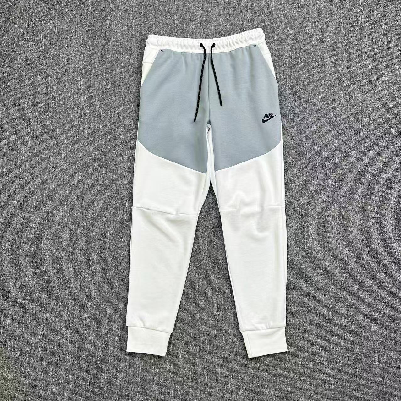 PANTALON NIKE TECH FLEECE x BLEU SARCELLE délavé