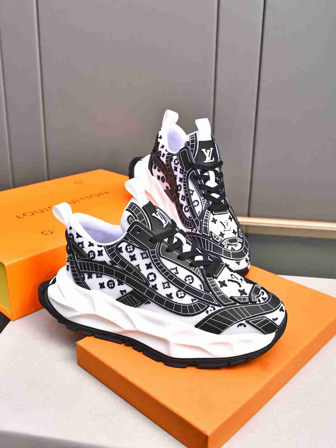 Sneaker LOUIS VUITTON NOIR BLANC