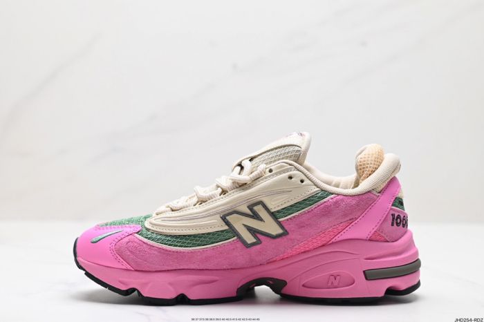 New Balance 1000MC