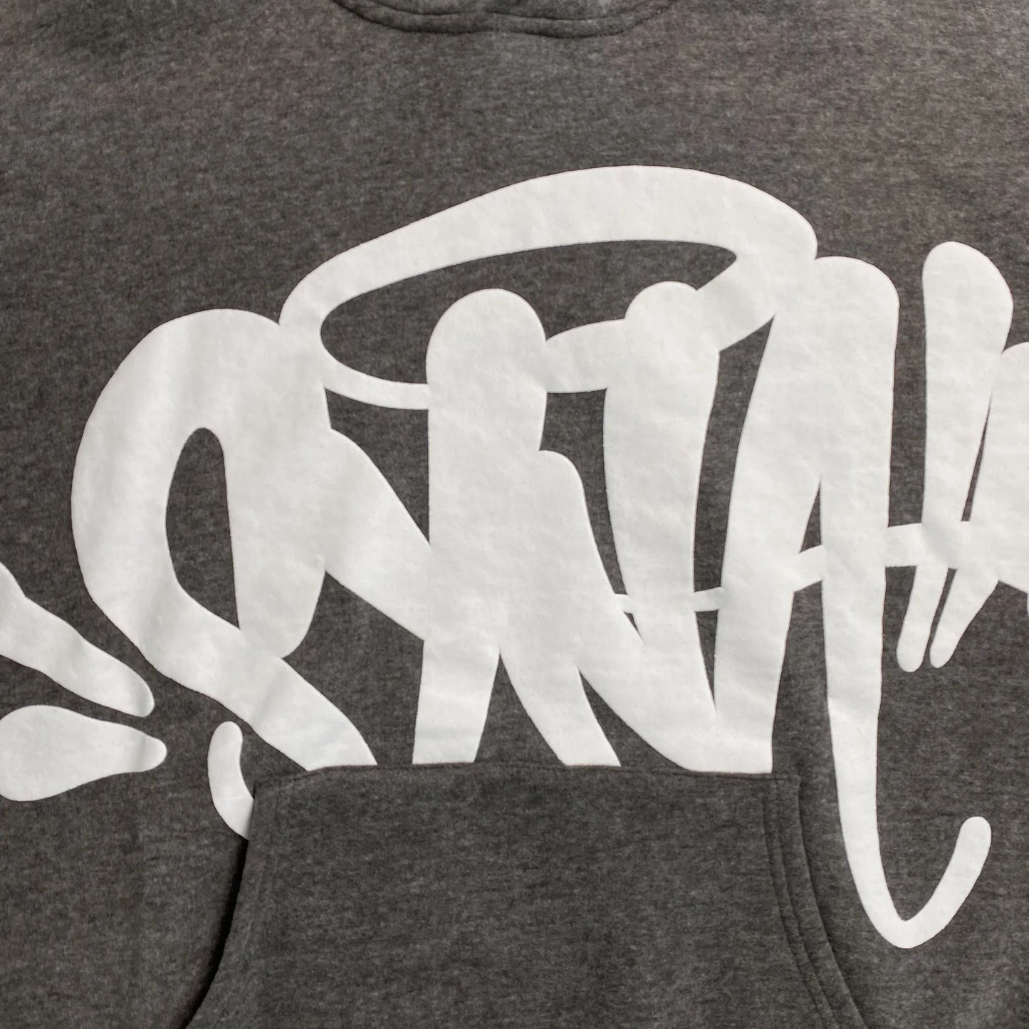 Sweat à capuche Syna World Gris