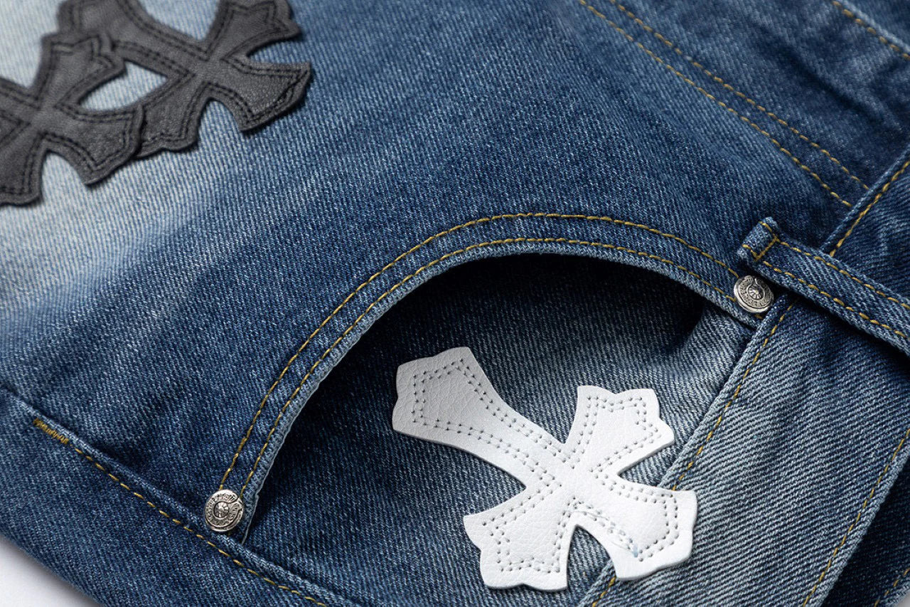 CHROME HEARTS BLANC NOIR PATCH CROIX JEANS DENIM