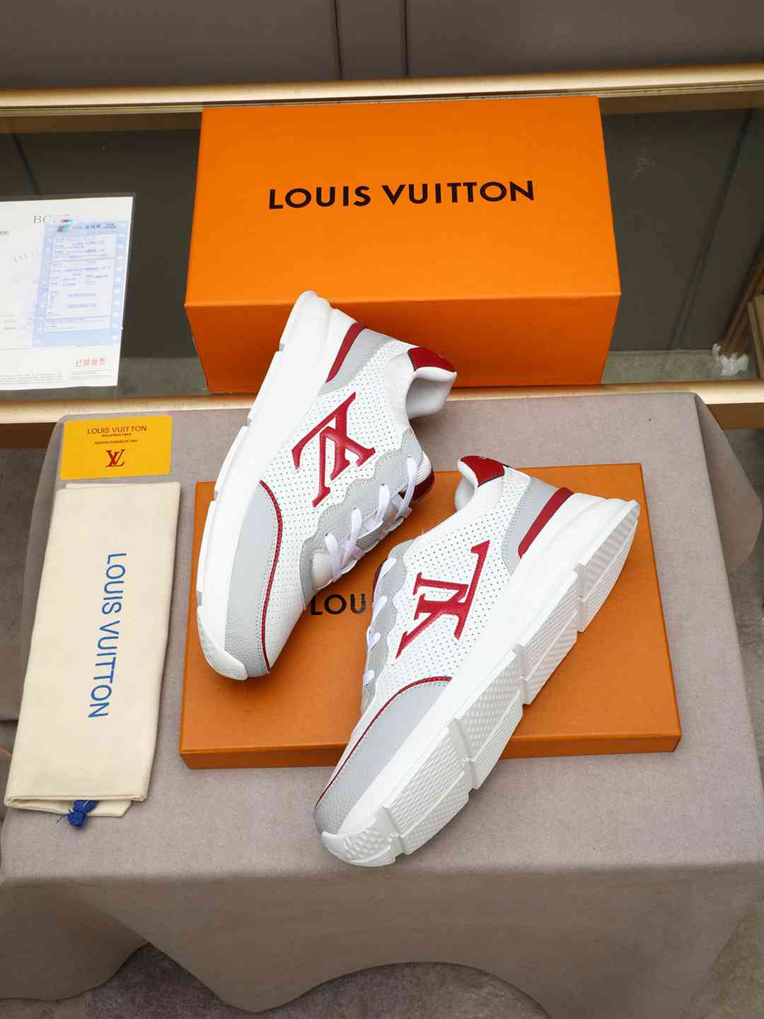 Sneaker LOUIS VUITTON BLANC LOGO ROUGE