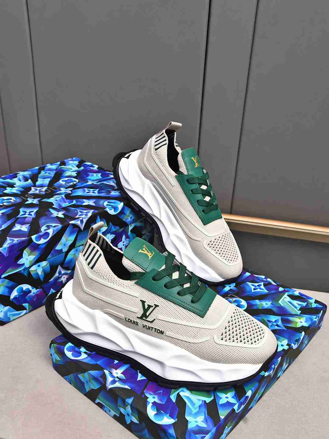 Sneaker LOUIS VUITTON BEIGE VERT