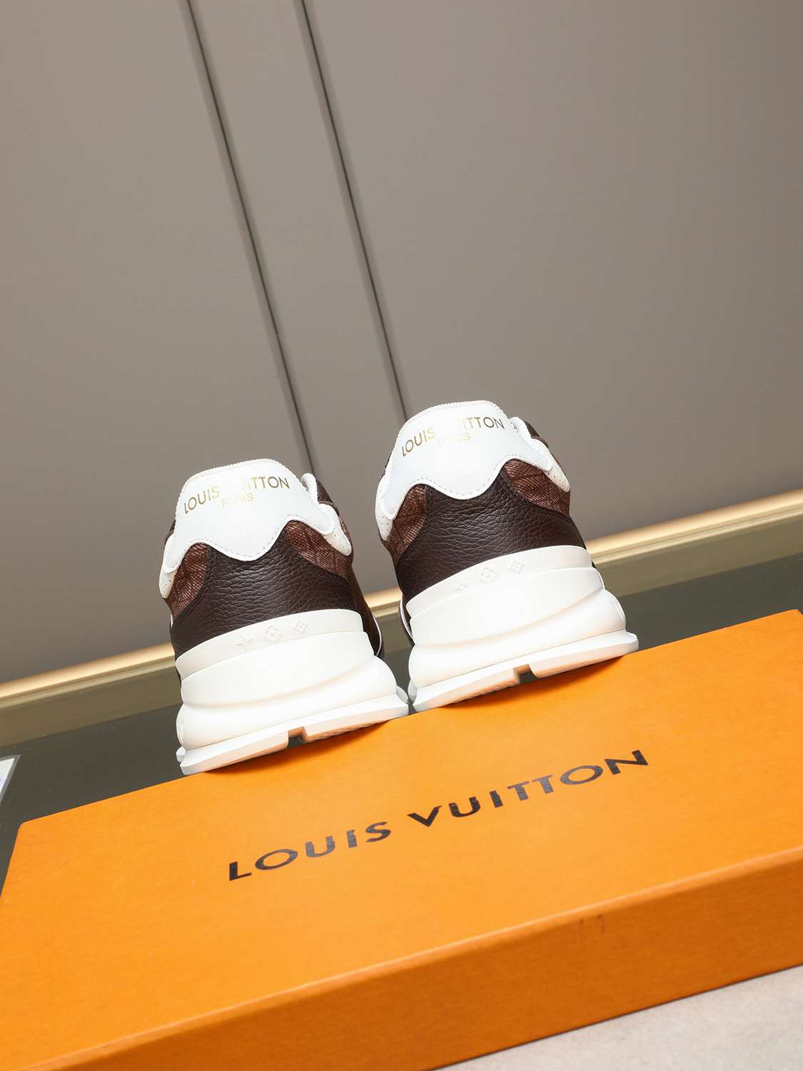 Sneaker LOUIS VUITTON MARRON CUIR SNAKE
