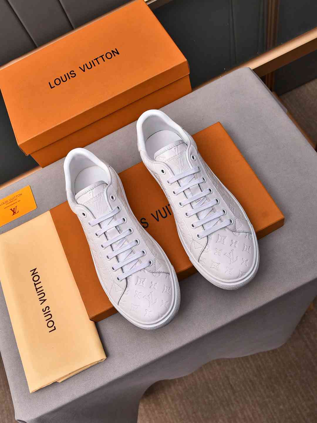Sneaker LOUIS VUITTON Rivoli BLANC