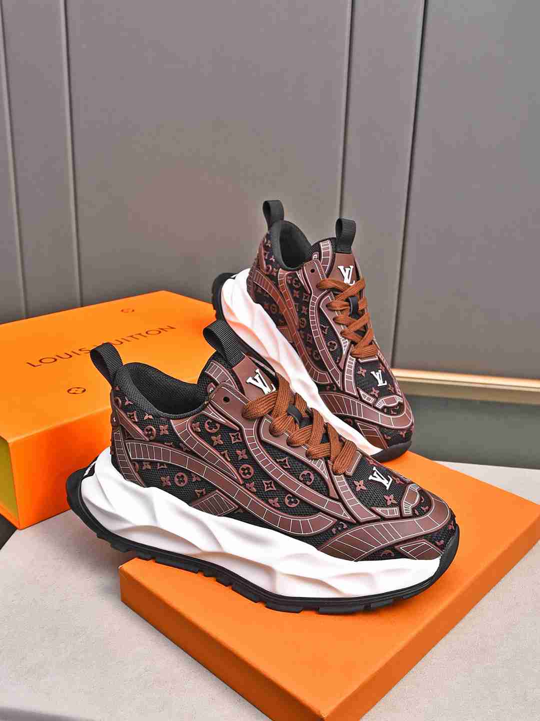 Sneaker LOUIS VUITTON MARRON
