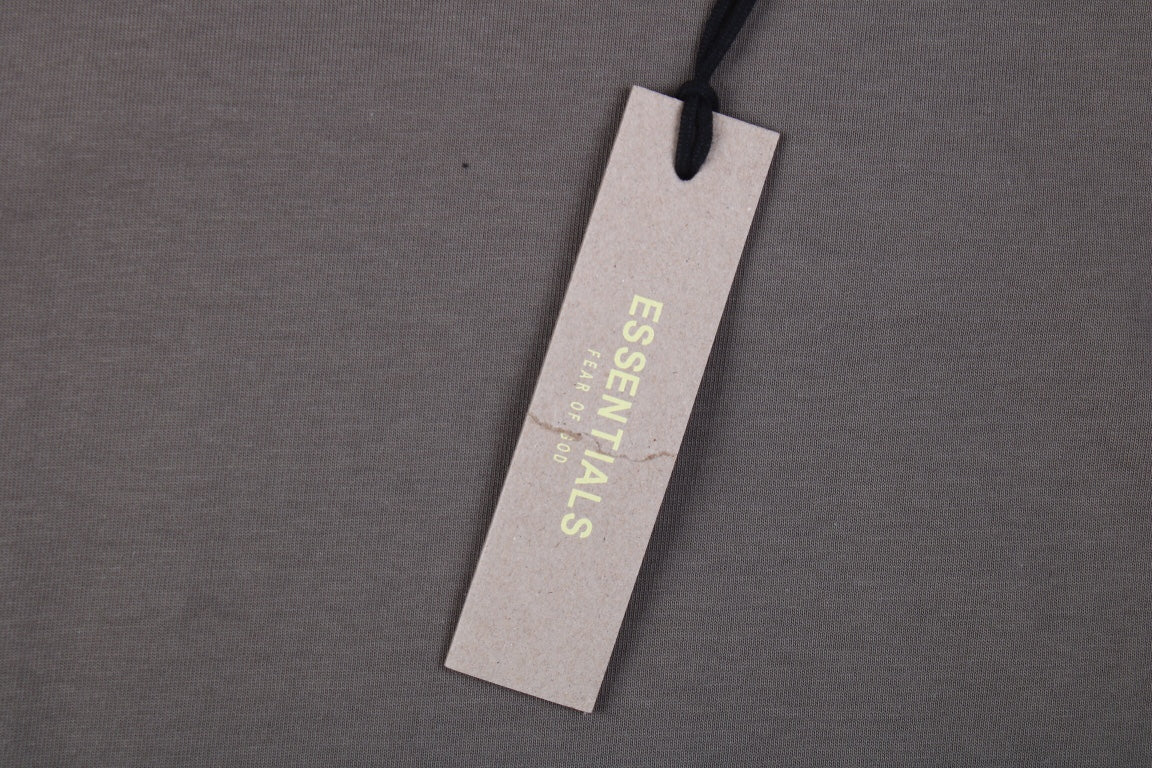 T-shirt avec logo Fear of God Essentials - Taupe