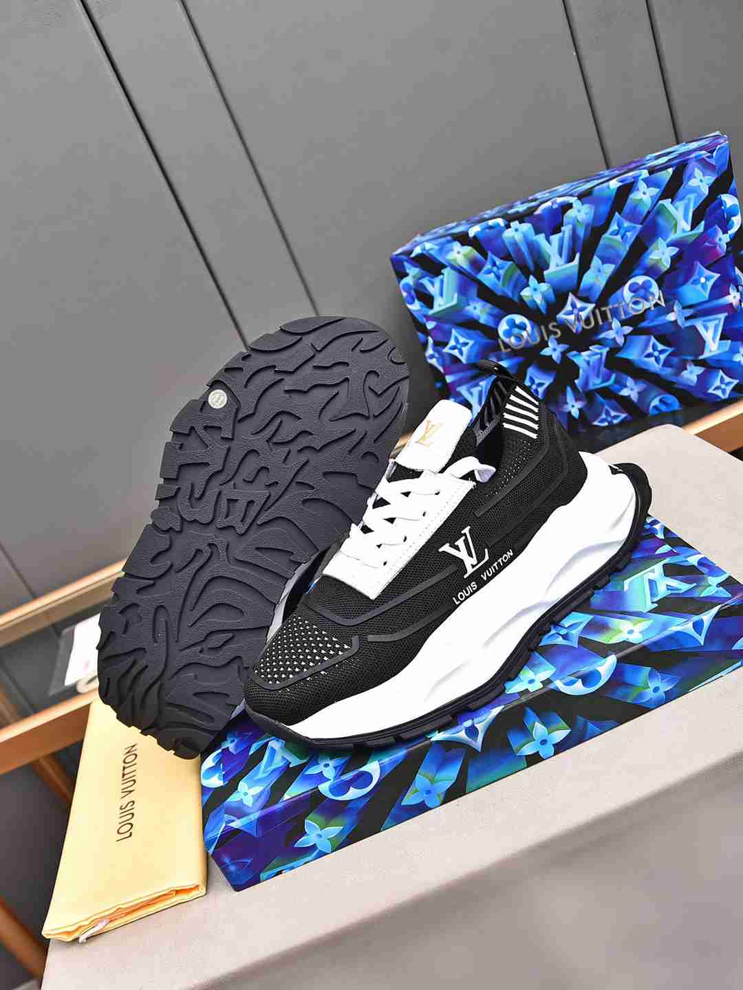Sneaker LOUIS VUITTON NOIR BLANC