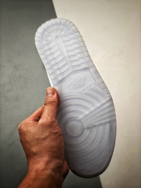 Air Jordan 1 Low SE Glacier Bleu